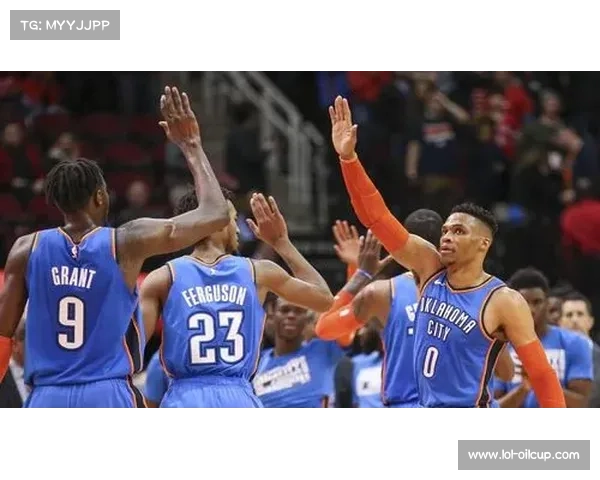 快船用10天短合同签下达拉诺·班顿，G联赛场均24+6+4